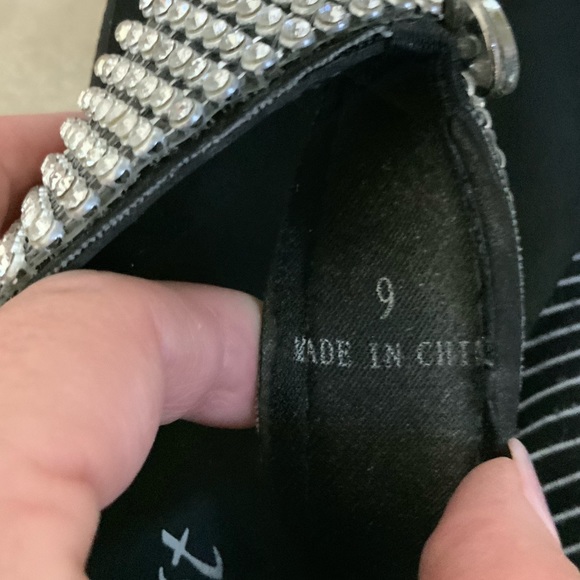 Soul West Big Bling Flower Crystal Thongs Sz 9 - Picture 6 of 8